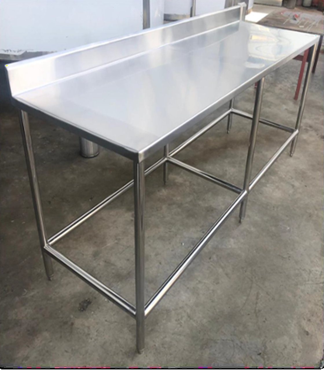Mesa de trabajo en acero inoxidable a medida